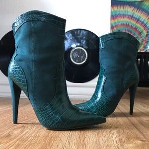 🚫SOLD Emerald suede and “croc leather” boots